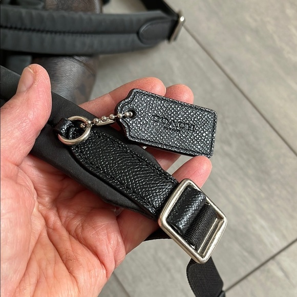 HOST PICK ⭐️ COACH Signature Brown Black Mini Charlie Backpack F25909 - Picture 6 of 16